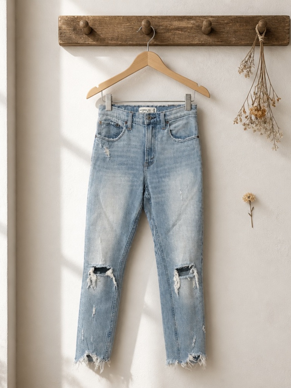 Abercrombie & Fitch Light Blue Distressed Straight-Leg Jeans - Picture 2 of 4